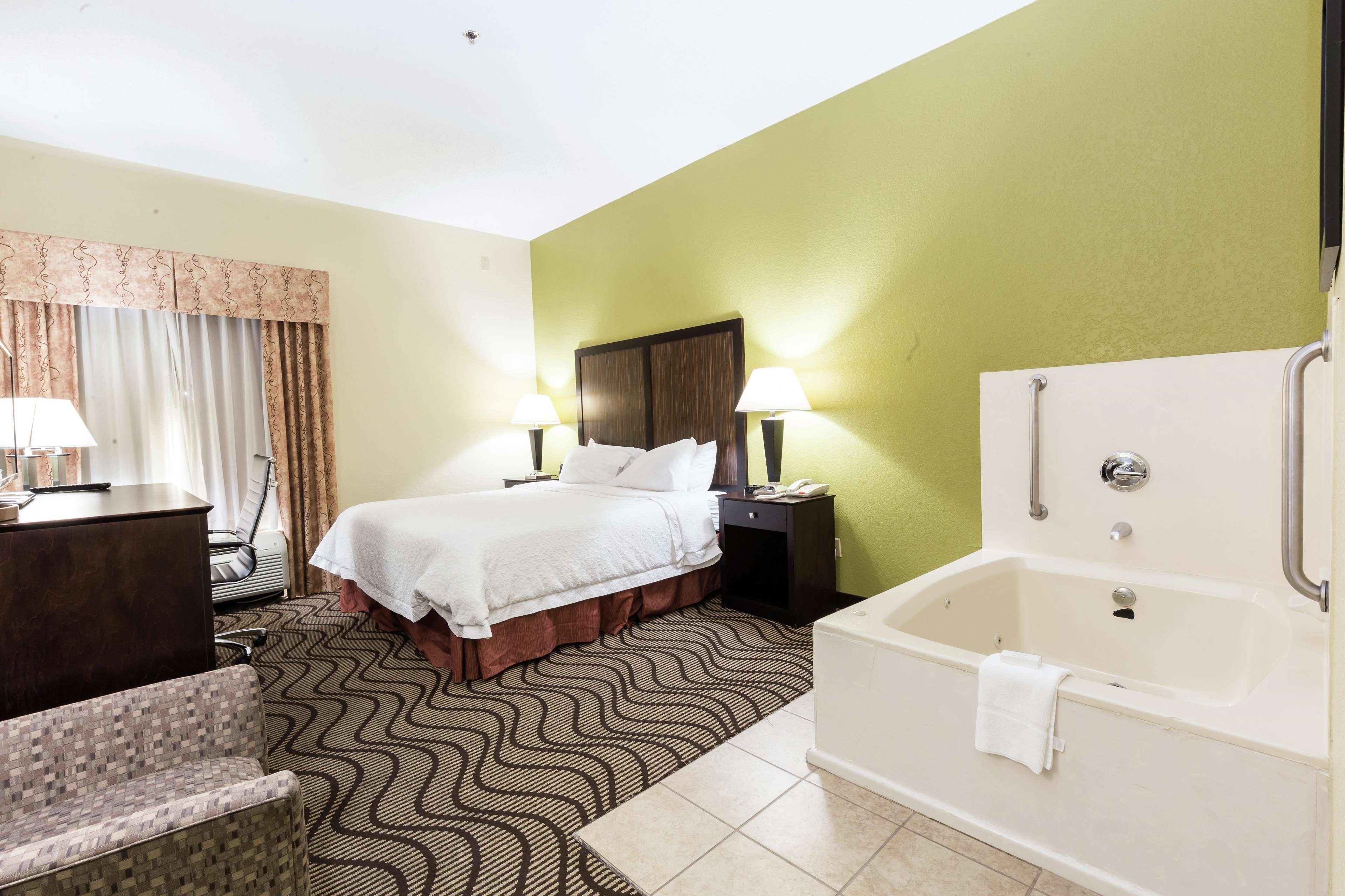 Hampton Inn Kerrville Exterior photo