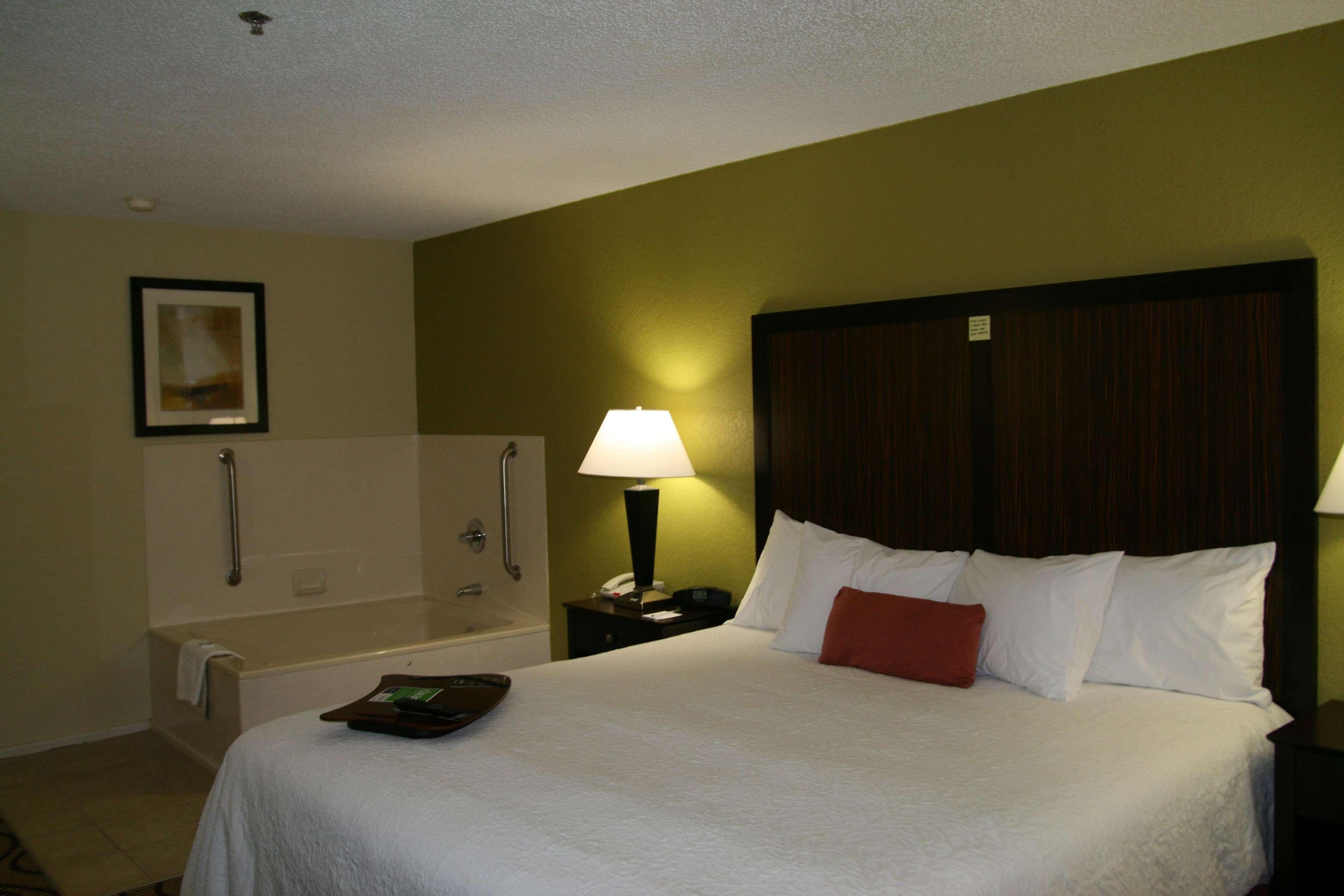 Hampton Inn Kerrville Exterior photo